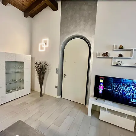 Il Bacio Del Sole Apartment *